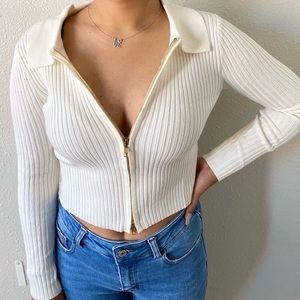 Zip up long sleeve sweater top
